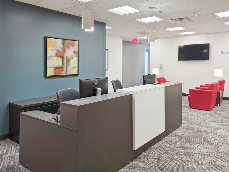 More Photos Of 1299 Farnam St, Omaha Coworking Space