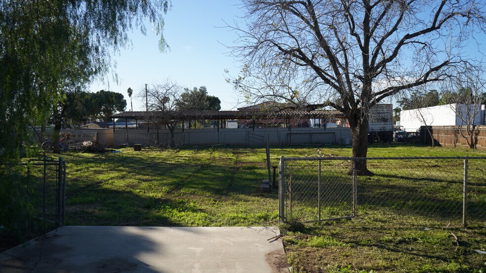 More Photos Of 4451 Glen St, Riverside Multifamily For Sale