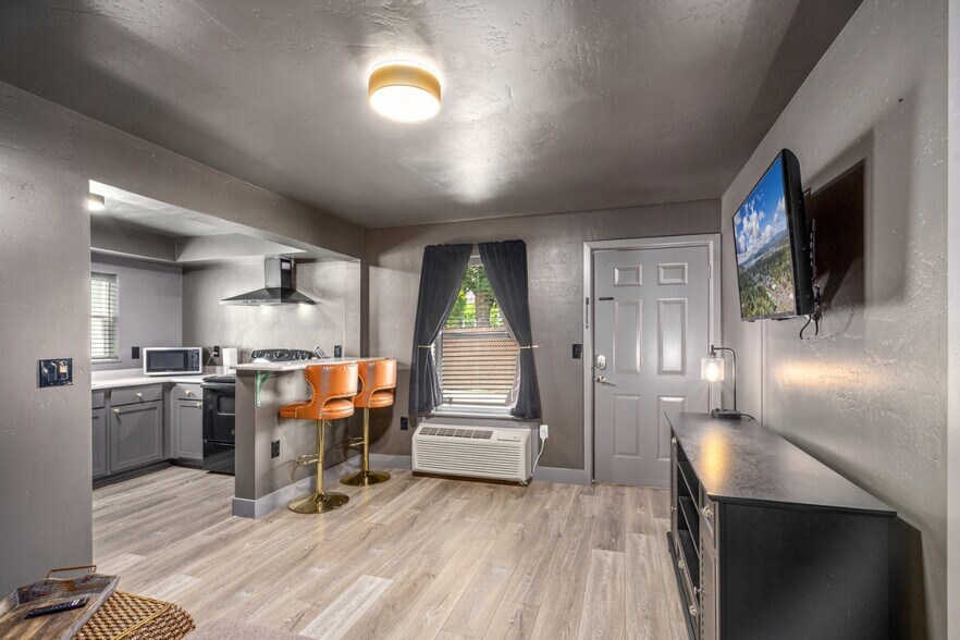 More Photos Of 219 E Coeur D Alene Lake Dr, Coeur d'Alene Apartments For Sale