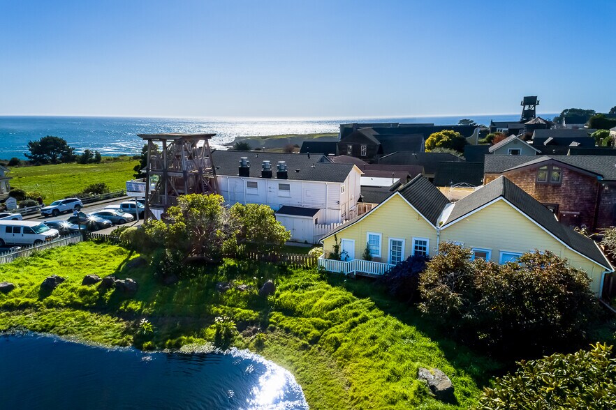More Photos Of 45040 Main St, Mendocino Restaurant For Sale