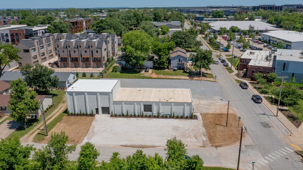 More Photos Of 701 5th St SE, Bentonville Warehouse For Sale