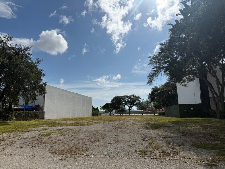 More Photos Of 3500 N 28th Ter, Hollywood Land For Sale