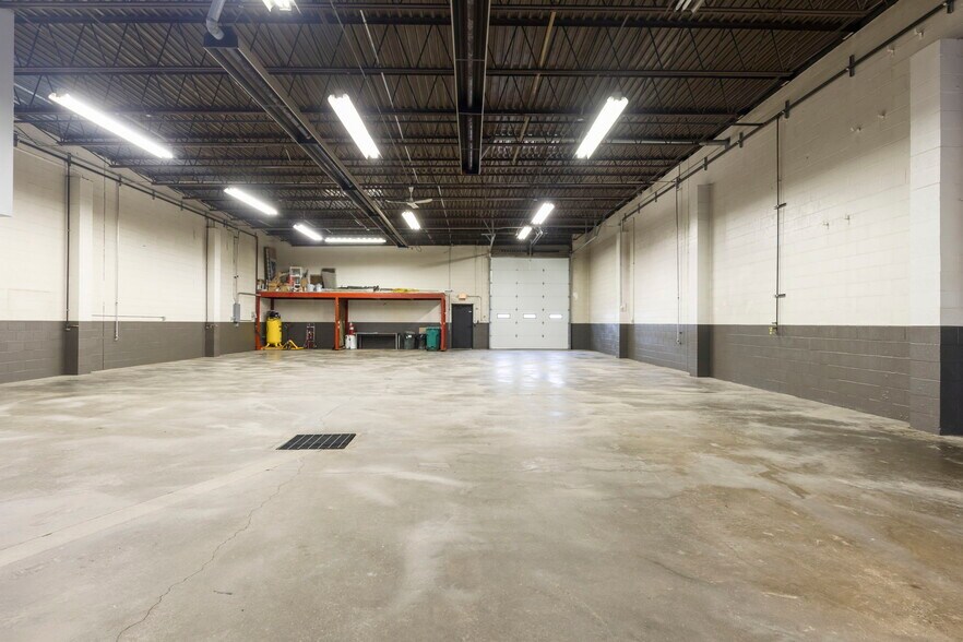 More Photos Of 103 Quarry Rd, Rochelle Warehouse For Sale