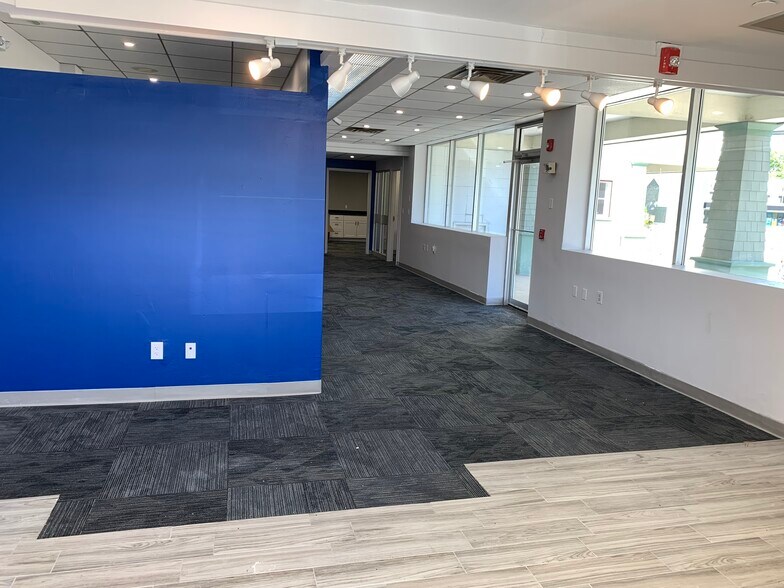 More Photos Of 2800 Lafayette Rd, Portsmouth Freestanding For Lease