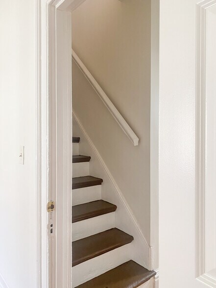 More Photos Of 132 Chambers St, Newburgh Apartments For Sale