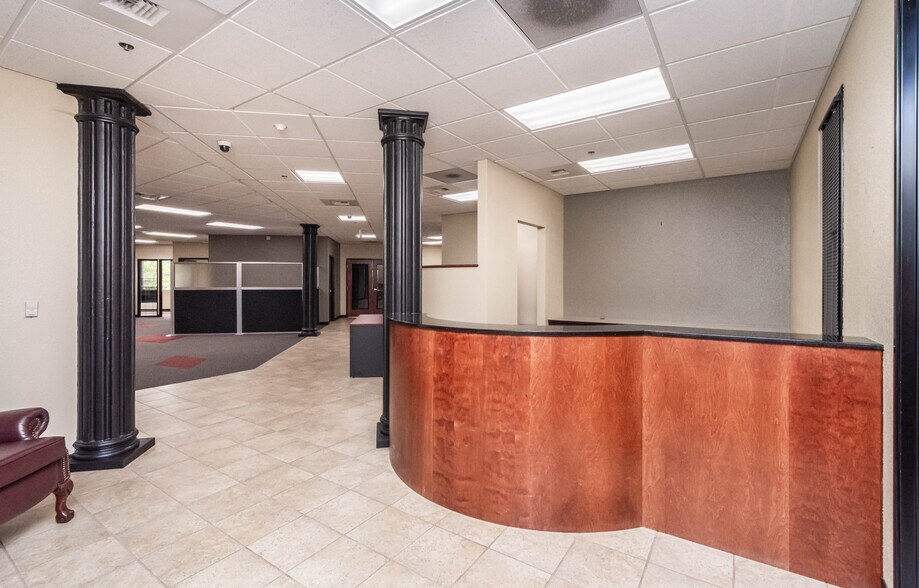 More Photos Of 9401 E Stockton Blvd, Elk Grove Coworking Space