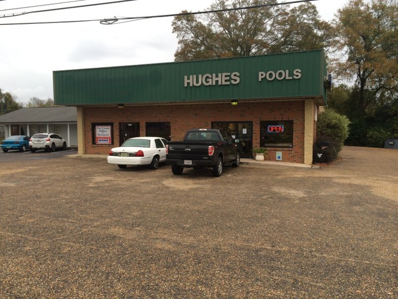 More Photos Of 599 S Memorial Dr, Prattville Office For Lease