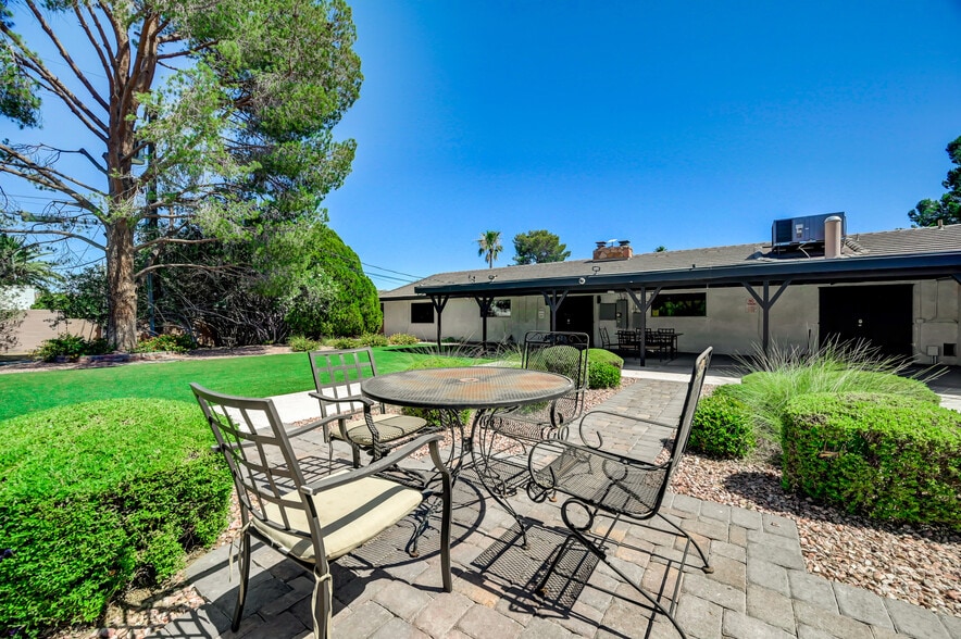 More Photos Of 6350 W Cheyenne Ave, Las Vegas Office For Sale
