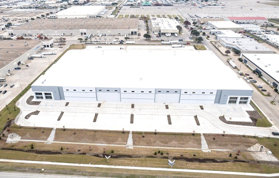 More Photos Of 3050 Red Hawk Dr, Grand Prairie Industrial For Lease