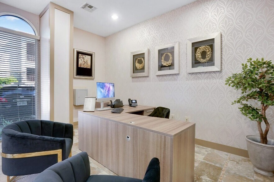 More Photos Of 1601 E Debbie Ln, Mansfield Apartments For Lease