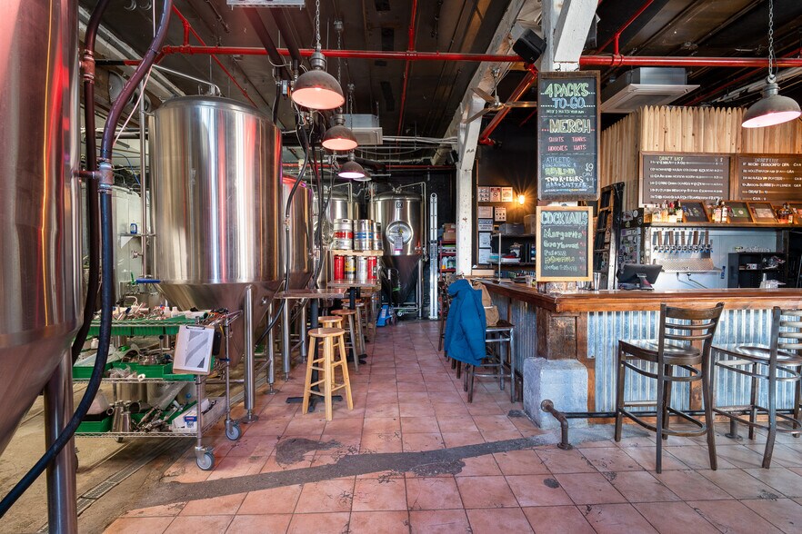 Primary Photo Of 300 Richardson St, Brooklyn Apartments For Lease