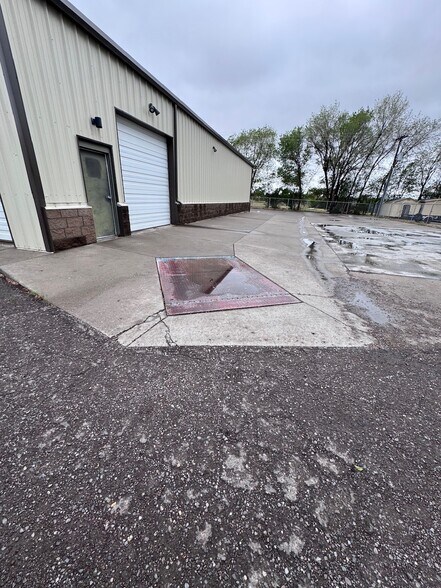 More Photos Of 2180 E Main St, Montrose Freestanding For Lease