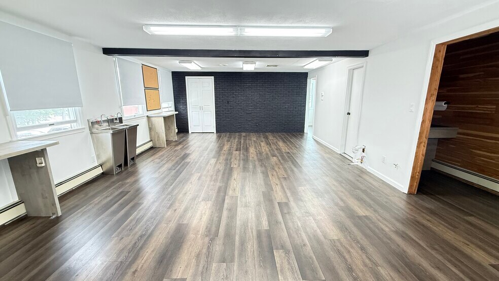 More Photos Of 74 Merrick Rd, Amityville Storefront Retail Office For Sale