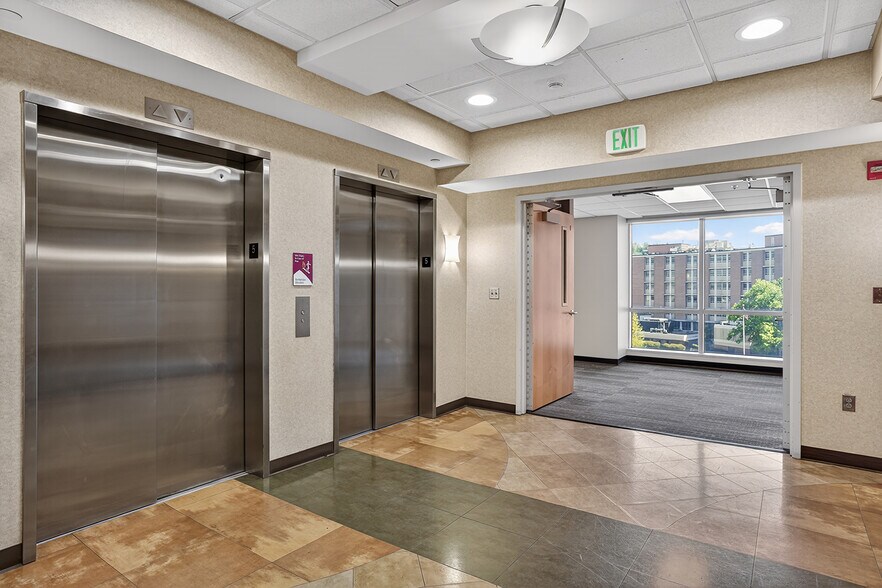 More Photos Of 800 Saint Vincents Dr, Birmingham Medical For Lease