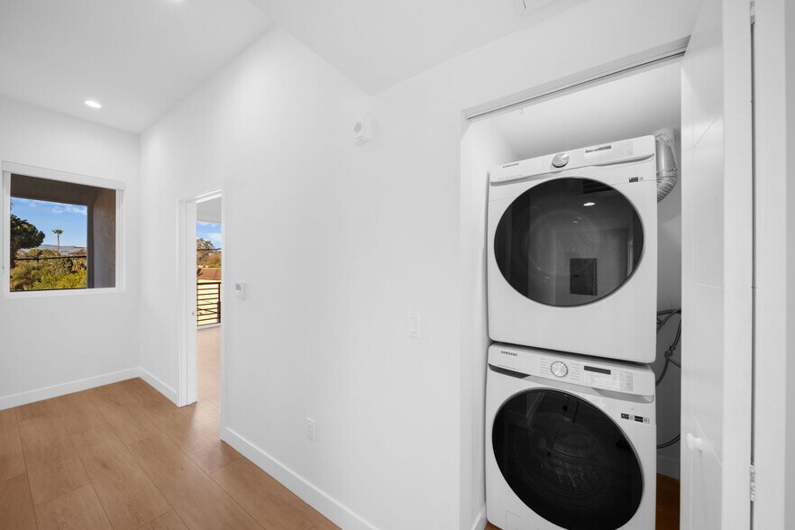 More Photos Of 13846 Moorpark St, Sherman Oaks Apartments For Sale