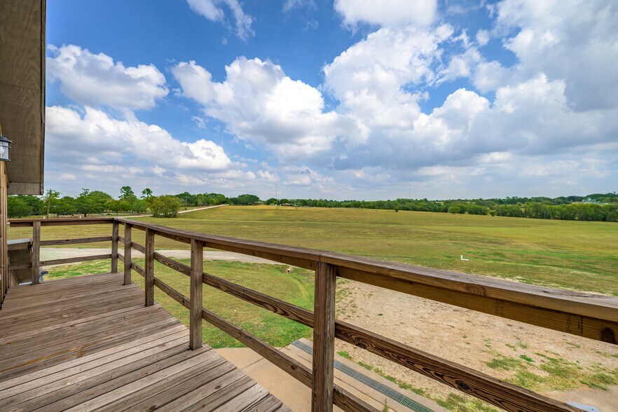 More Photos Of 1441 Salem Rd, Brenham Specialty For Sale