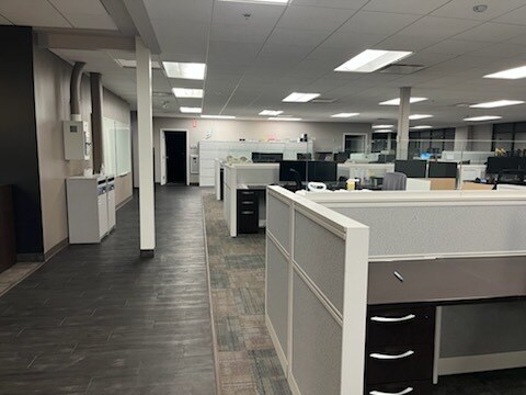 More Photos Of 7820 E Pleasant Valley Rd, Independence Loft Creative Space For Lease