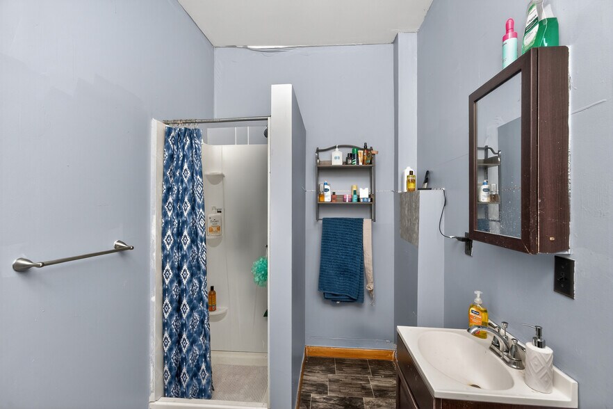 More Photos Of 427 S Pearl St, Albany Storefront Retail Residential For Sale