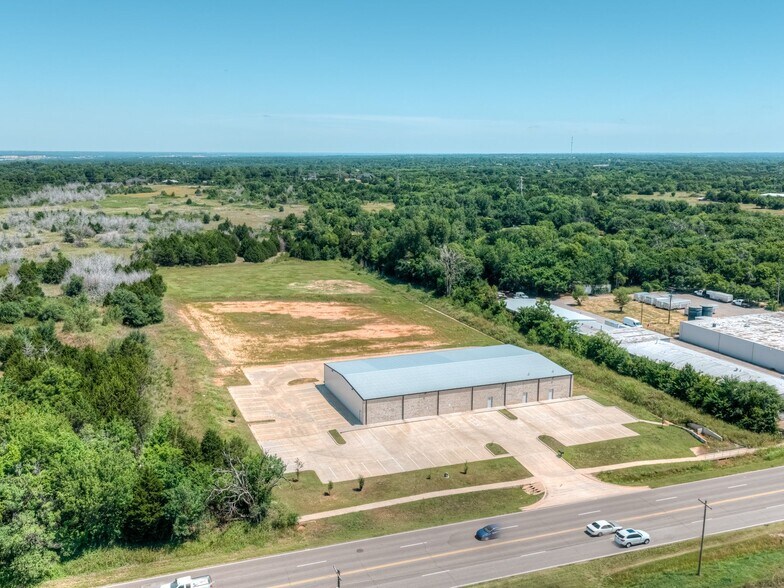 More Photos Of 3303 NE 23rd St, Oklahoma City Sports And Entertainment For Sale