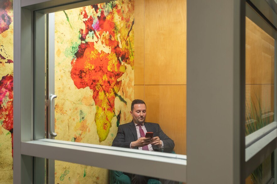 More Photos Of 48 Wall St, New York Coworking Space