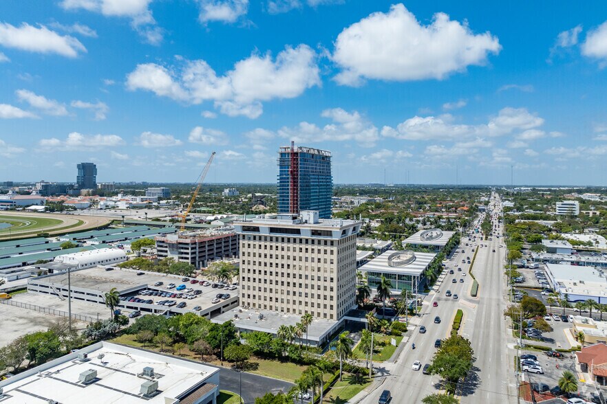 More Photos Of 1250 E Hallandale Beach Blvd, Hallandale Beach Office For Lease