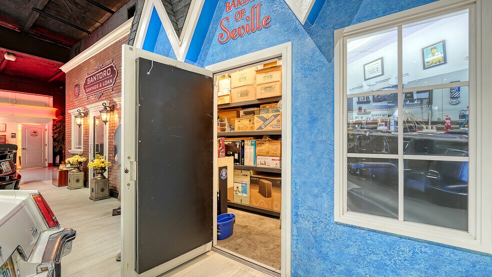 More Photos Of 2111 Whitfield Park Dr, Sarasota Showroom For Sale