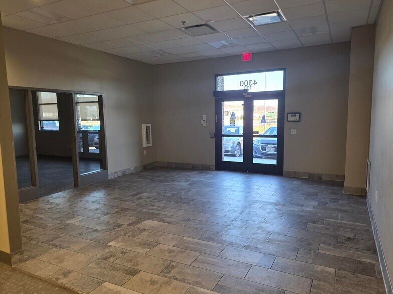 More Photos Of 4300-4324 N Belgium Ave, Riverside Warehouse For Lease