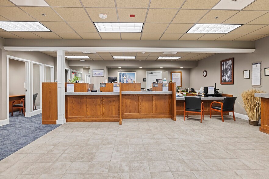 More Photos Of 105 1st St, Langley Storefront Retail Residential For Sale