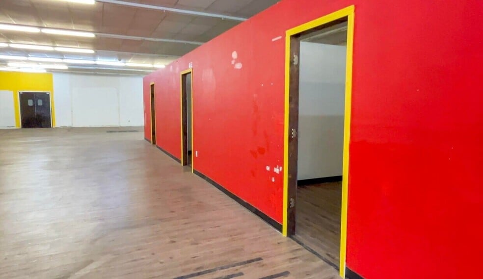 More Photos Of 684 S Main St, Cedar City Drugstore For Lease