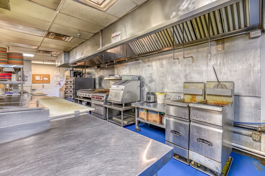 More Photos Of 4903 N Roan St, Johnson City Restaurant For Sale