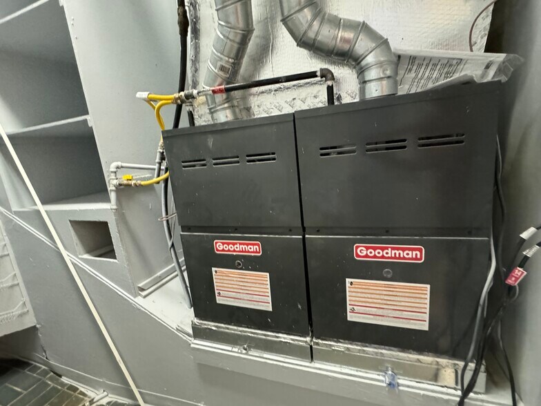 More Photos Of 116 N Clark St, Burleson Religious Facility For Sale