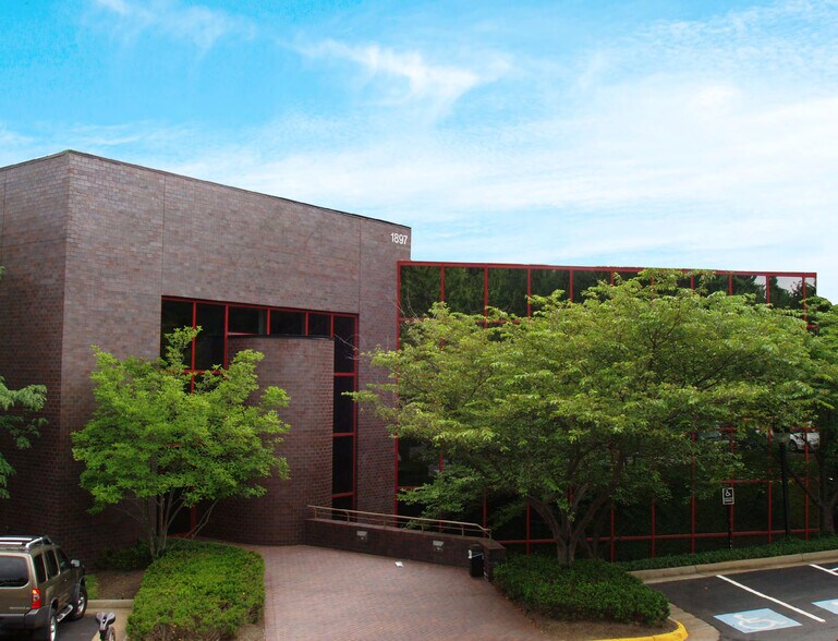 More Photos Of 1897 Preston White Dr, Reston Office For Lease