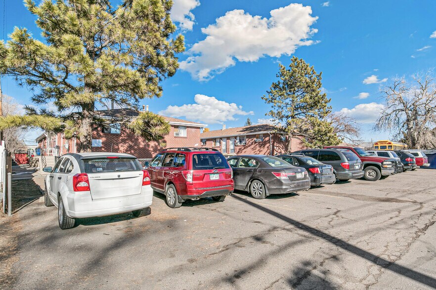 More Photos Of 5325 & 5335 W 4th Ave, Lakewood Apartments For Sale