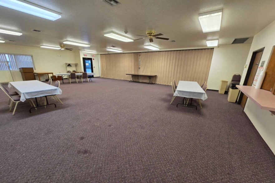 More Photos Of 748 E 12th St, Imperial Hotel For Sale