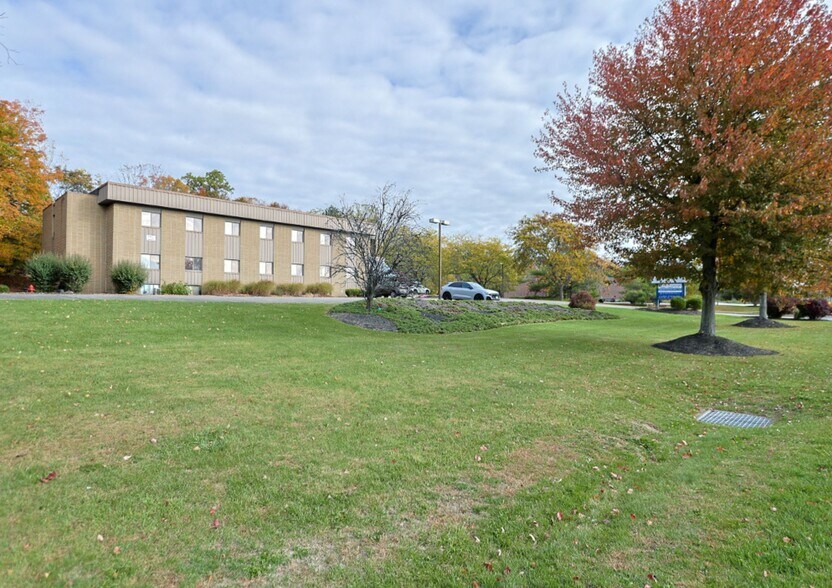 More Photos Of 633 Rt-211, Middletown Office For Sale
