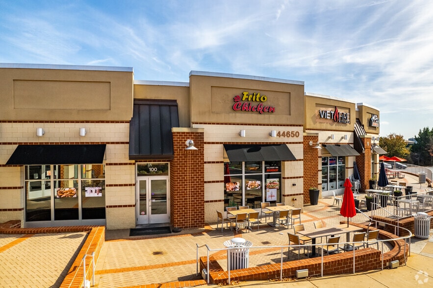 More Photos Of 44630 Waxpool Rd, Ashburn Unknown For Lease