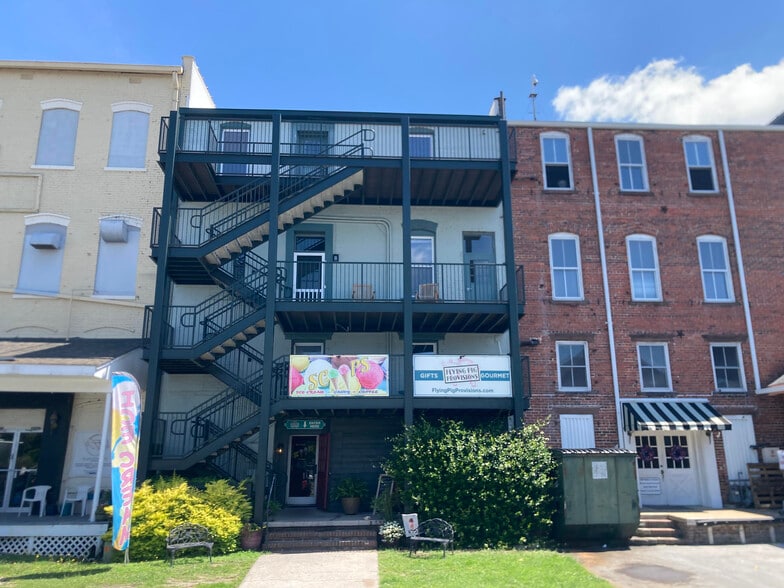 More Photos Of 215 W Main St, Washington Storefront Retail Office For Sale