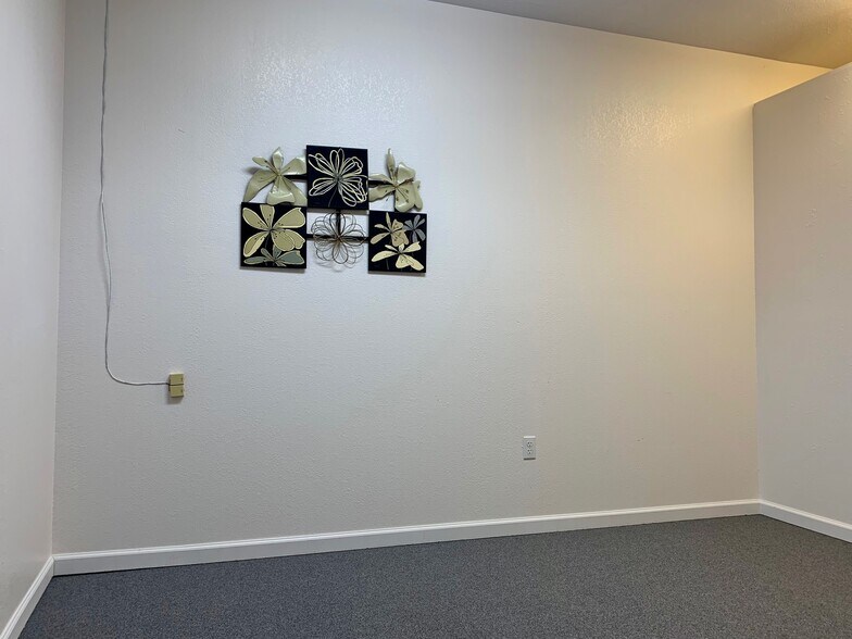 More Photos Of 2419 Broadway St, Mount Vernon Office For Sale