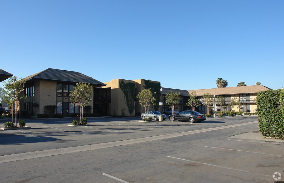 More Photos Of 2601 E Chapman Ave, Fullerton Office For Lease
