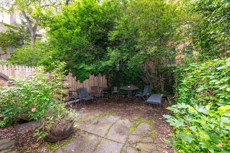 More Photos Of 248 W 12th St, New York Apartments For Sale