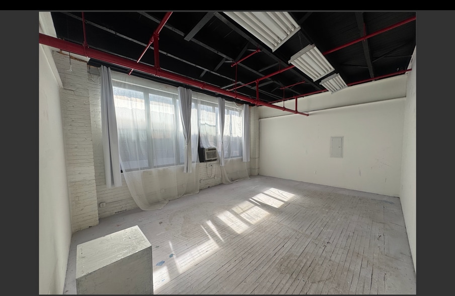 More Photos Of 605 E 132nd St, Bronx Flex For Lease