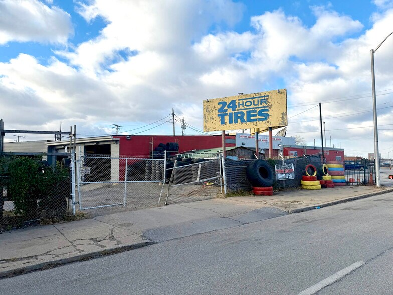 More Photos Of 3210 E Monument St, Baltimore Auto Repair For Sale