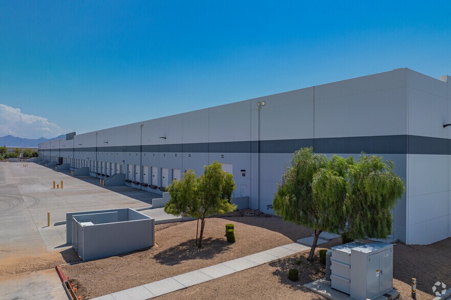 More Photos Of 8701 W Jefferson St, Tolleson Unknown For Lease