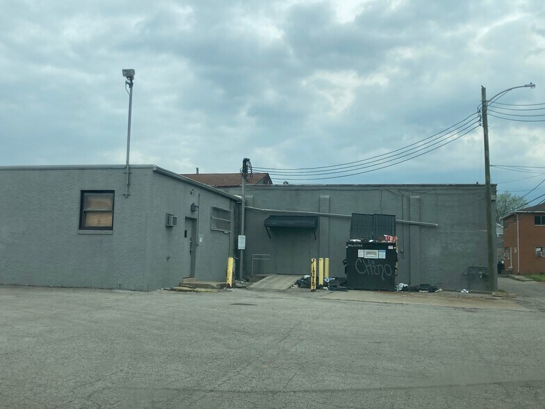 More Photos Of 907 W Broad St, Columbus Restaurant For Sale