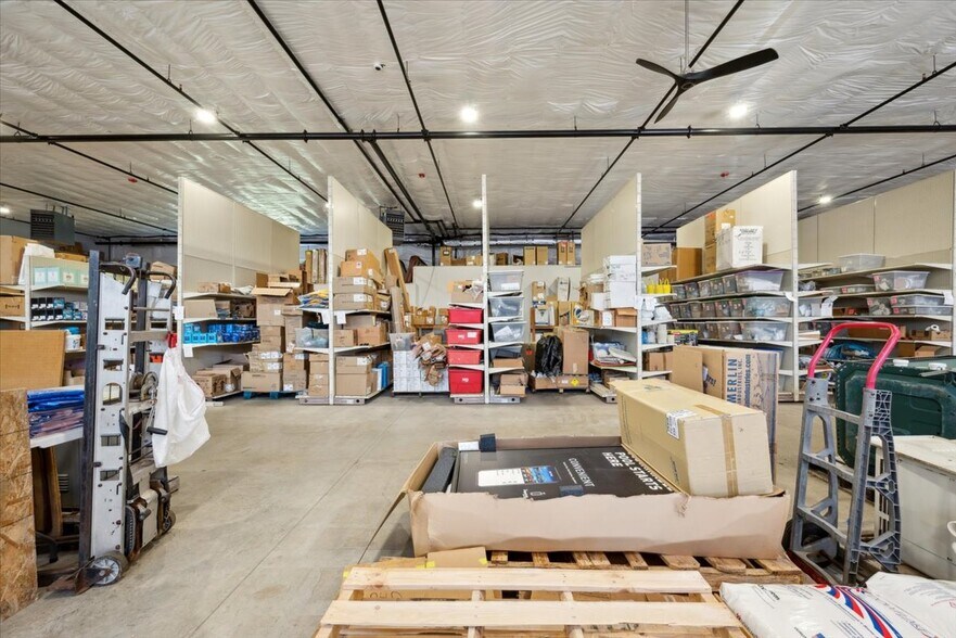 More Photos Of 22 Royal Rd, Flemington Industrial For Sale