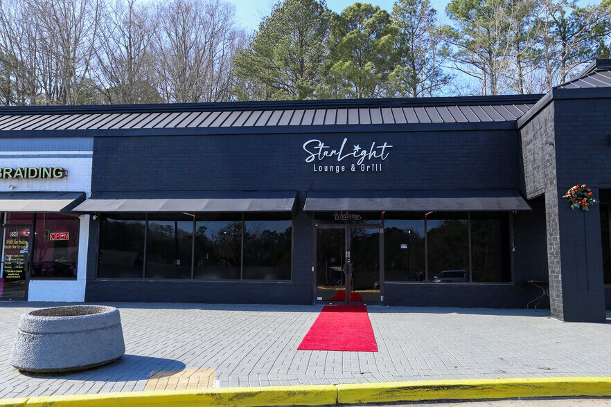 More Photos Of 8610 Roswell Rd, Atlanta Unknown For Lease