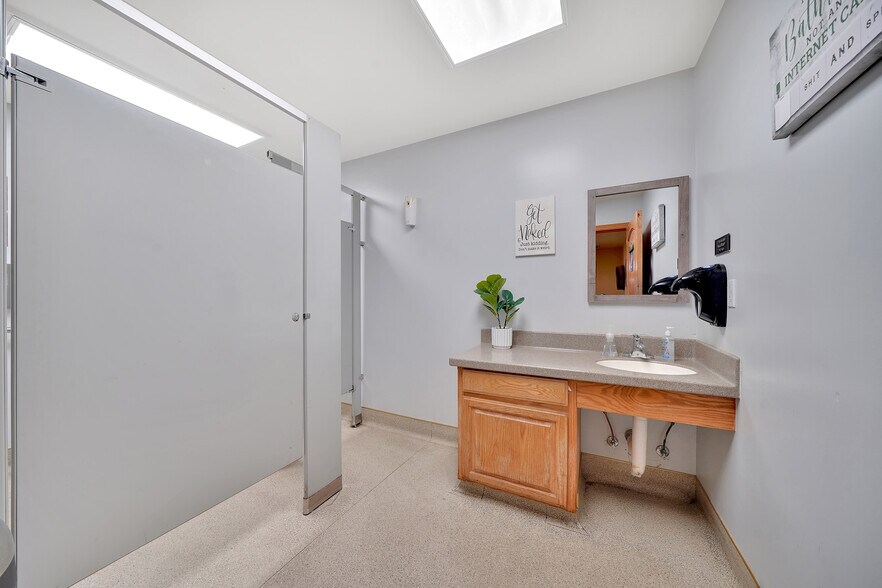 More Photos Of 36 Main St, Sutter Creek Restaurant For Sale