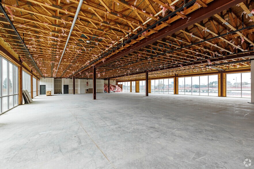 More Photos Of 1601 E Trinity Mills Rd, Carrollton Storefront Retail Office For Sale