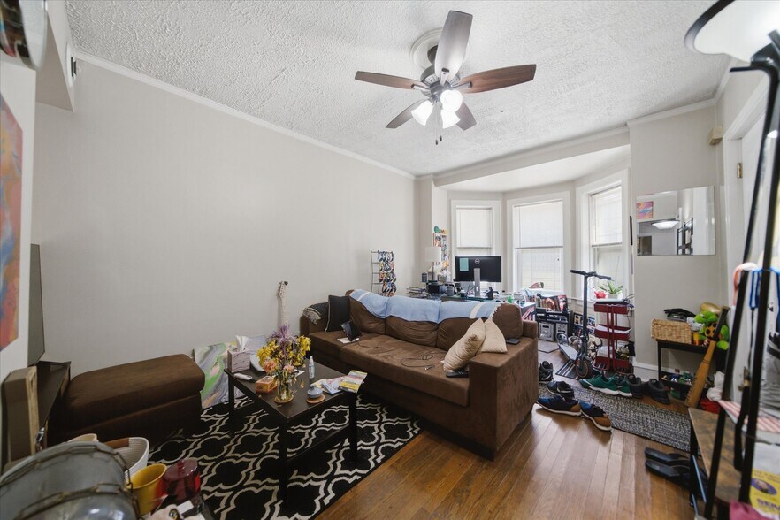 More Photos Of 2418 N Western Ave, Chicago Apartments For Sale