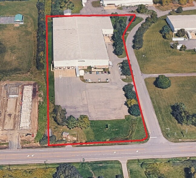More Photos Of 115 Corporate Dr, Johnstown Warehouse For Lease
